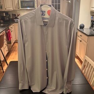 Classic Checkered Men's Button Down Shirt